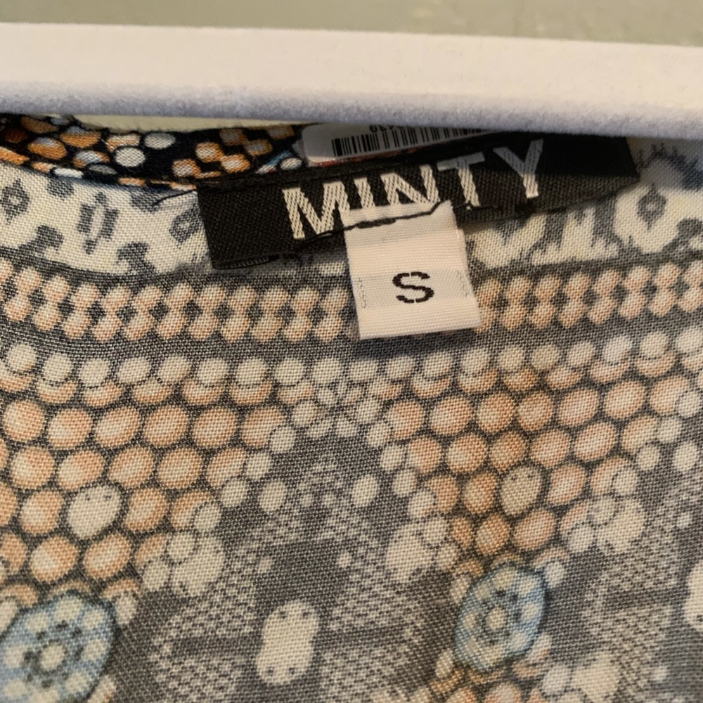 Patterned Romper - Picture 2 of 2